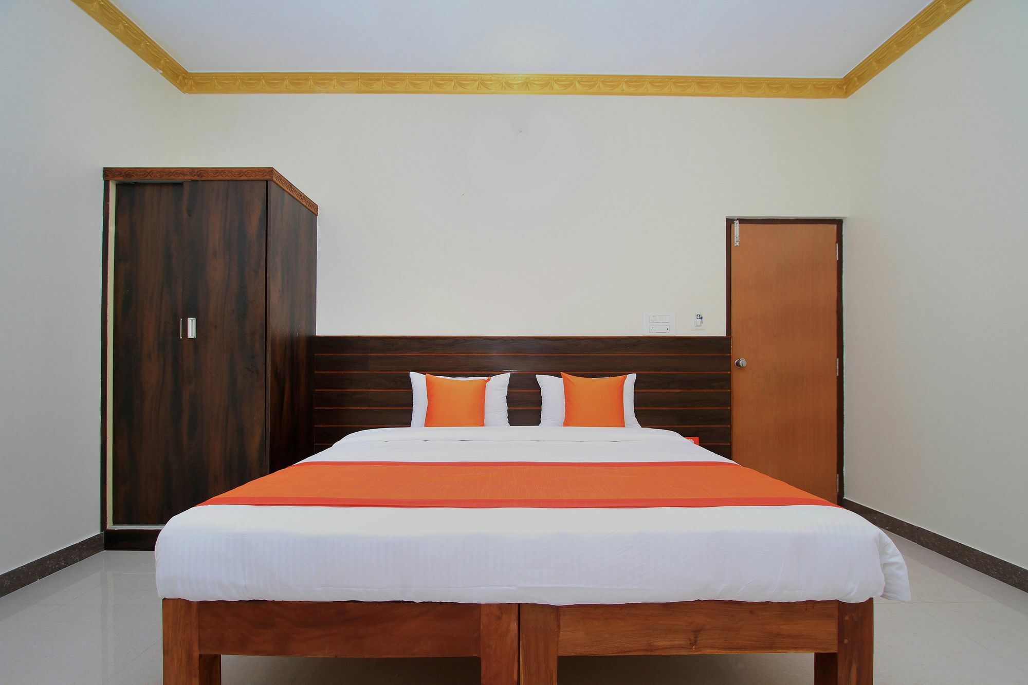 Lee Comfort Kushalnagar Ngoại thất bức ảnh